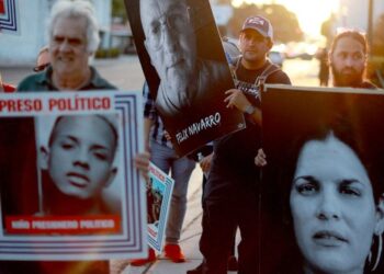 Rehenes del régimen castrista