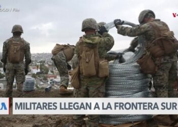Soldados estadounidenses llegan a la frontera sur de EEUU