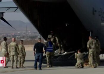 Efectivos del ejército llegan a El Paso para resguardar frontera sur de EEUU