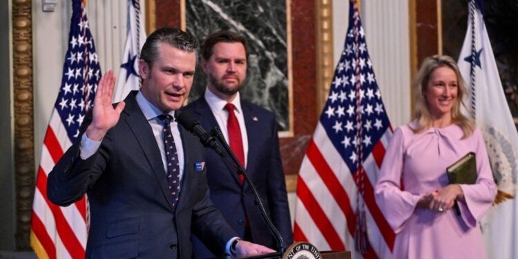Senado de EEUU aprueba a Hegseth como secretario de Defensa y se une a gabinete de Trump