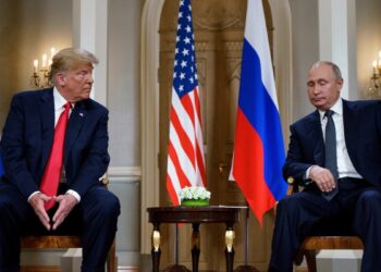 El Kremlin dice que aún no ha recibido noticias de EEUU sobre posible reunión entre Putin y Trump