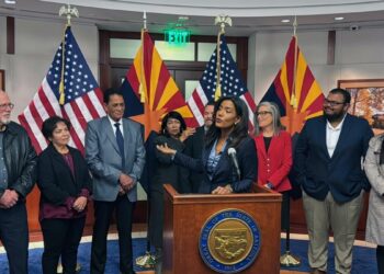 Maria Elena Cruz elegida primera latina y negra en la Corte Suprema de Arizona