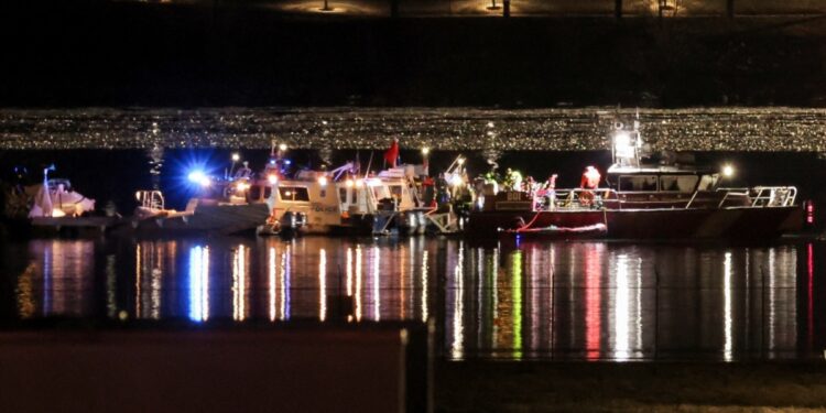 EN FOTOS | Accidente aéreo en Washington D.C conmociona al mundo