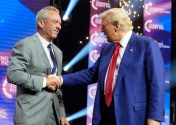 ¿Qué dicen los estadounidenses de las posturas no convencionales de Robert Kennedy Jr. sobre salud?