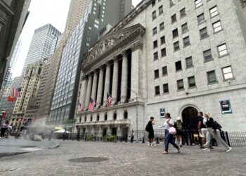 Referentes financieros abordan las perspectivas económicas globales en la última jornada del Foro de Davos