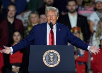 Cumpliendo promesa de campaña a su regreso a la Casa Blanca, Trump declaró emergencia nacional en la frontera y envía tropas para asegurarla