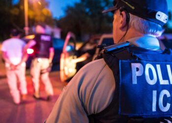 ICE detiene a migrantes indocumentados en una fiesta, muchos vinculados al Tren de Aragua