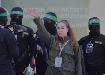 Hamás libera a varios rehenes, Israel debe entregar 110 prisioneros en la tregua en Gaza