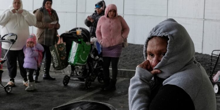 Honduras recibe a sus deportados con promesas de apoyo económico