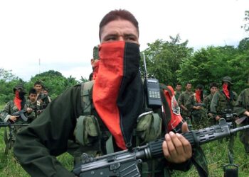 ELN se moviliza por Venezuela para generar violencia en Catatumbo; canciller pide al régimen evitar el paso