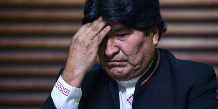 Fiscalía de Bolivia delega a la policía orden de captura contra Evo Morales