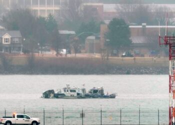 Lo que hay que saber sobre la investigación del accidente aéreo en Washington
