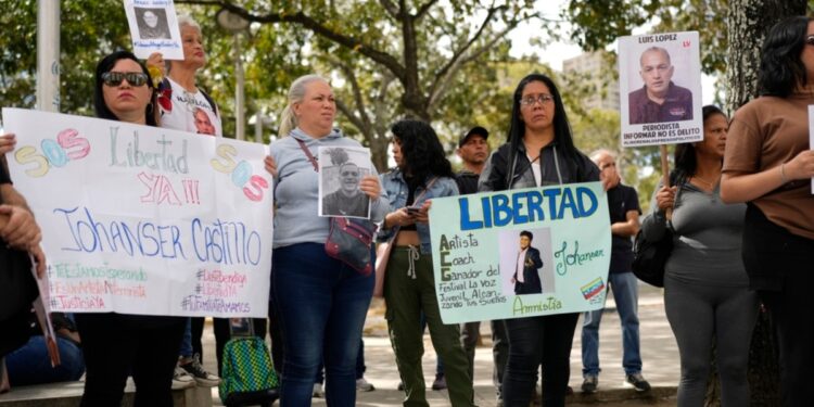 Venezuela excarcela a otros 381 detenidos en protestas postelectorales