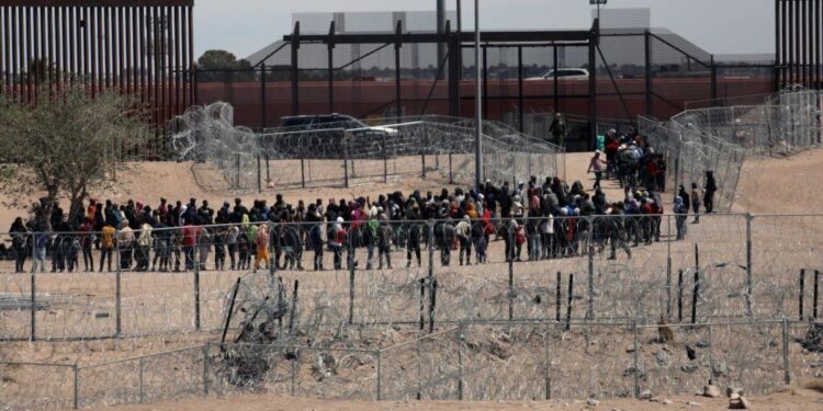 Trump autoriza arrestos de criminales extranjeros en iglesias, colegios y hospitales