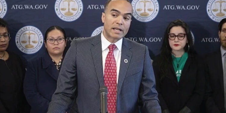 Juez bloquea temporalmente orden de Trump de cancelar la ciudadanía por nacimiento