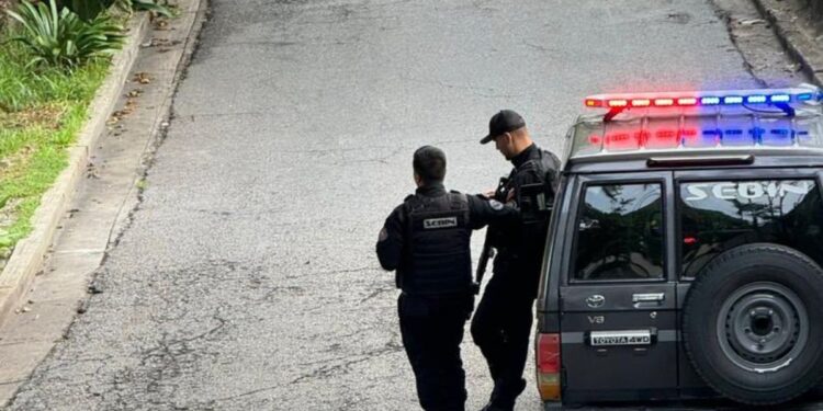 Estrechan cerco contra los cinco opositores asilados en la Embajada de Argentina