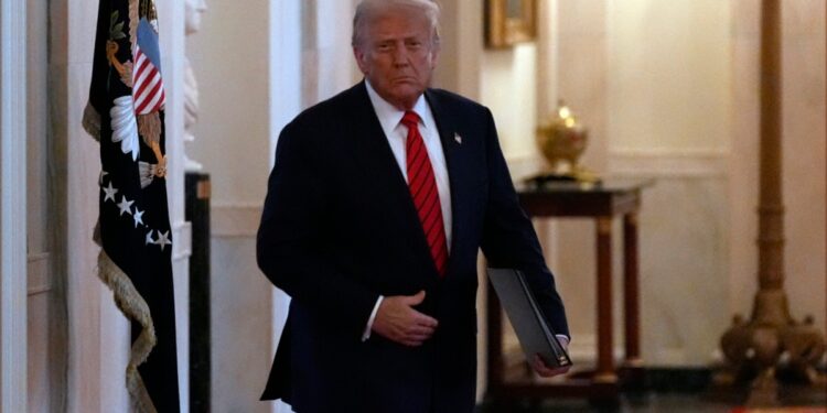 Reacciones encontradas ante la nueva orden ejecutiva firmada por el presidente Donald Trump, que sanciona al Tribunal Penal Internacional