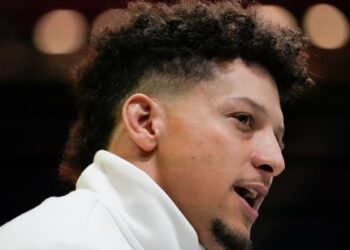 Detienen a sospechosos de robos en casas de lujo de jugadores de la NFL y NBA