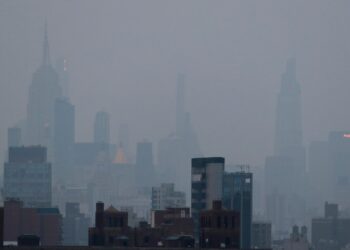 Exprofesor de universidad en NY condenado a 8 años de prisión por abusar de mujeres salvadoreñas