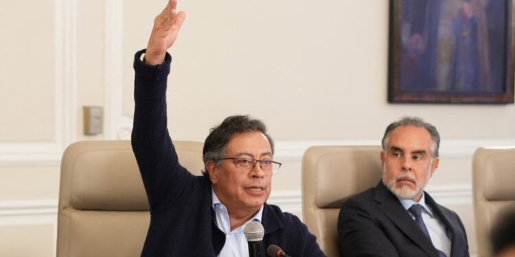 El presidente de Colombia, Gustavo Petro, enfrenta una crisis política dentro de su gobierno