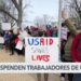 Trabajadores de USAID protestan contra la decisión de suspenderlos