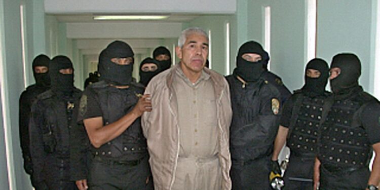 México entrega a casi una treintena de presuntos delincuentes a EEUU