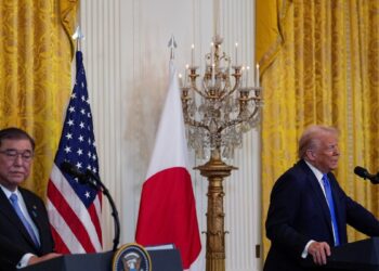El presidente de EEUU, Donald Trump, pretende reducir el déficit con Japón
