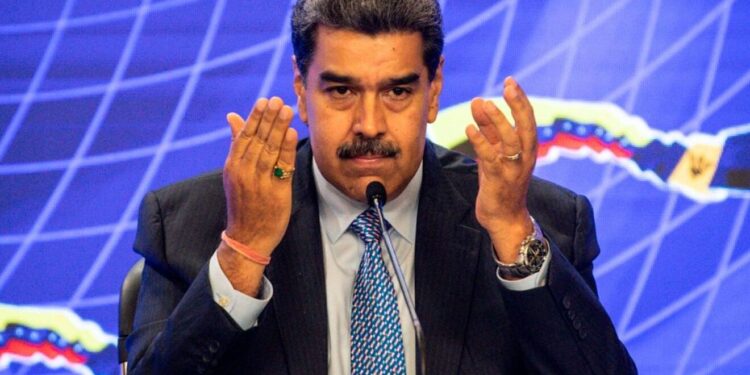 Maduro advierte a las personas que piden «agresiones» contra la nación que «les llegará la justicia»