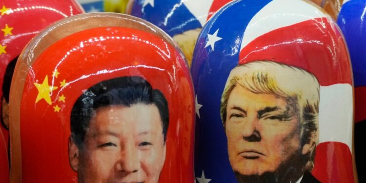 China respondió con medidas recíprocas después de que el martes entraran en vigor los aranceles de 10% impuestos por la administración Trump