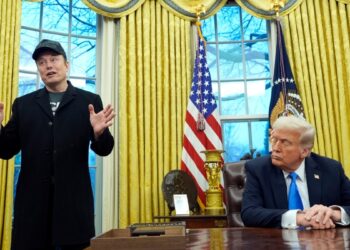 Trump ordenará a las agencias de EEUU que planifiquen recortes de personal «a gran escala»