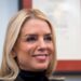 A pocas horas de haber empezado a ejercer funciónes, la fiscal general de EEUU, Pam Bondi, canceló los fondos federales a ciudades santuario