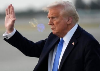 Juez determina que administración Trump no ha cumplido orden de desbloquear gasto federal