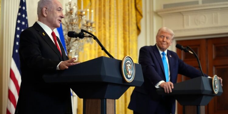 Aliados y adversarios rechazan la sugerencia de Trump de que EEUU «tome» el control de Gaza