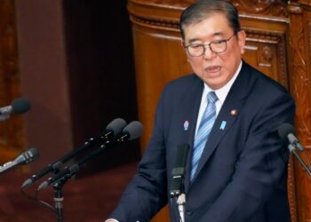 Premier japonés Ishiba enfrenta un acto de equilibrio en primera reunión con Trump