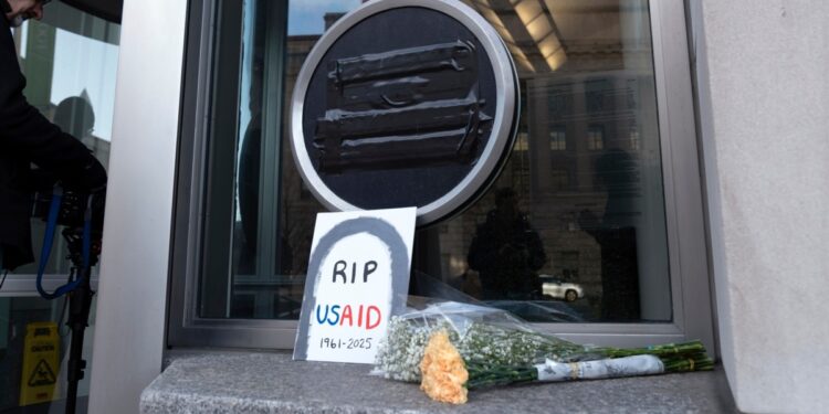 EE.UU: Empresas demandan al gobierno por millones de dólares en facturas no pagadas