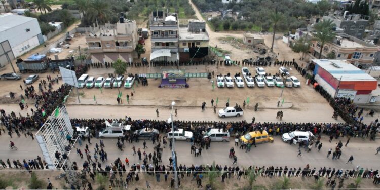 Trump dice palestinos no retornarán a Gaza según su plan