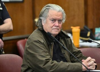 Steve Bannon, exasesor de Trump, se declara culpable en caso de fraude por muro fronterizo