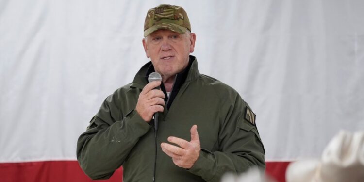 «Estamos haciendo un gran trabajo», zar de la frontera alaba esfuerzo de deportaciones de EEUU