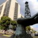 Repunta el petróleo tras cese de licencia a Chevron.
