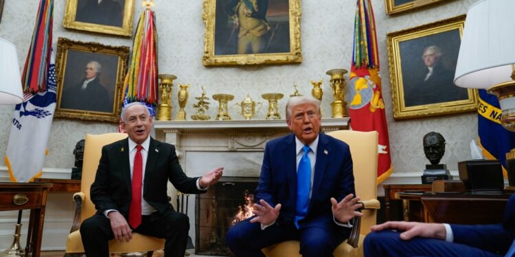 Trump propone el desplazamiento permanente de los gazatíes, con Netanyahu en la Casa Blanca