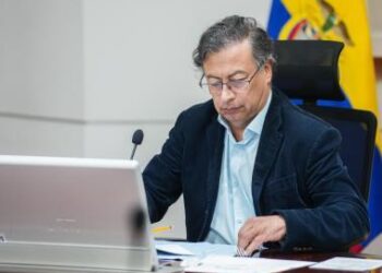 La razón por la que Gustavo Petro pidió la renuncia a todos los integrantes de su gabinete
