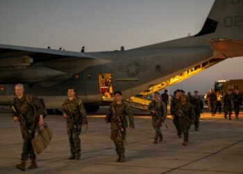 Marines estadounidenses llegan a Guantánamo para «ampliar» un centro de detención de migrantes