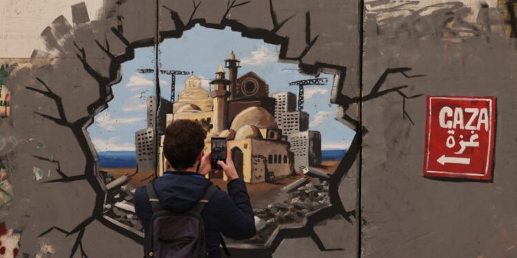 Ejército israelí llama a filas a reservistas ante preocupación por el alto el fuego en Gaza