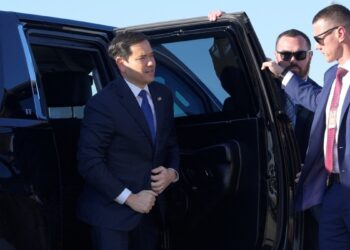 Marco Rubio llega a Panamá en medio de protestas y expectativas sobre agenda