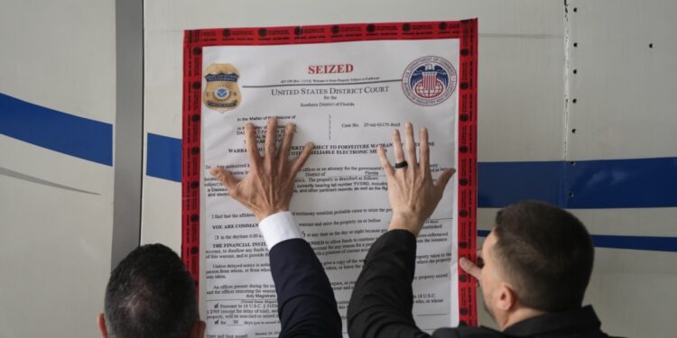 Nicolás Maduro evitó referirse a la confiscación que EEUU hizo de un avión venezolano