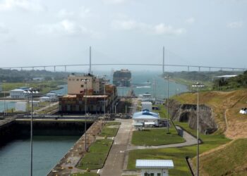 EEUU no tendría un acuerdo para el derecho preferente de paso por el Canal de Panamá