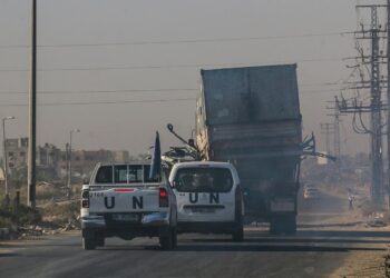Israel abre el paso al norte de Gaza para palestinos a pie a por la carretera Salah al Din