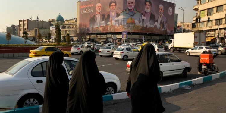 Irán está dispuesto a dar «otra oportunidad» a la diplomacia de Trump, según alto funcionario iraní