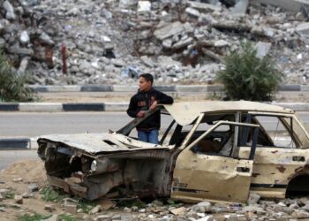 Trump ve la toma de Gaza por parte de EEUU como una “transacción inmobiliaria”