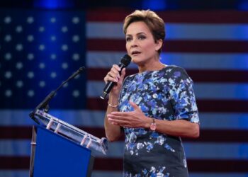 USAGM anuncia a Kari Lake como asesora especial